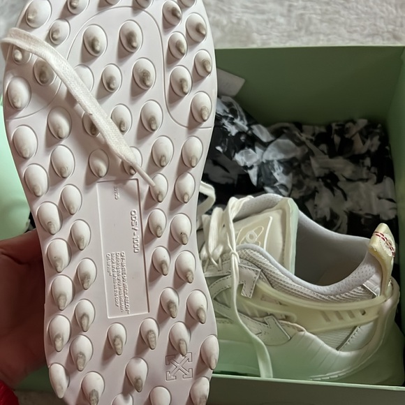 Off-White sneakers - Picture 3 of 6